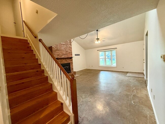 Photo - 1401 Elmdale Pl Unit B