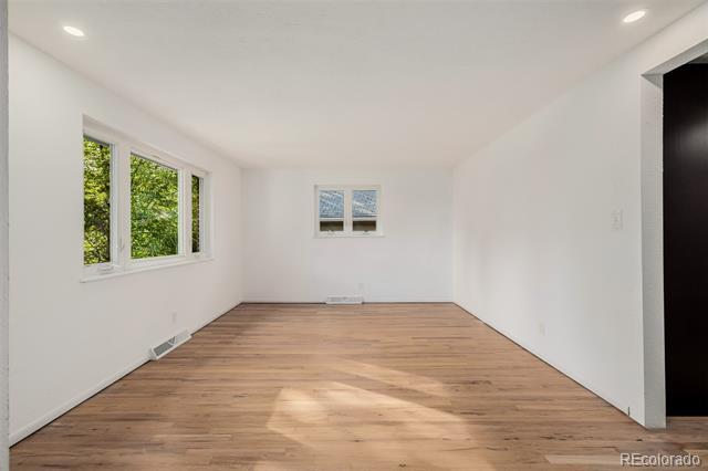 Photo - 2567 Benton St