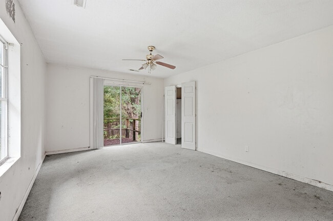 Photo - 615 Macon St