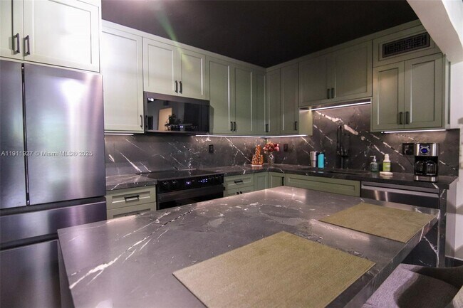 Photo - 6801 Indian Creek Dr Apartamento Unidad 201