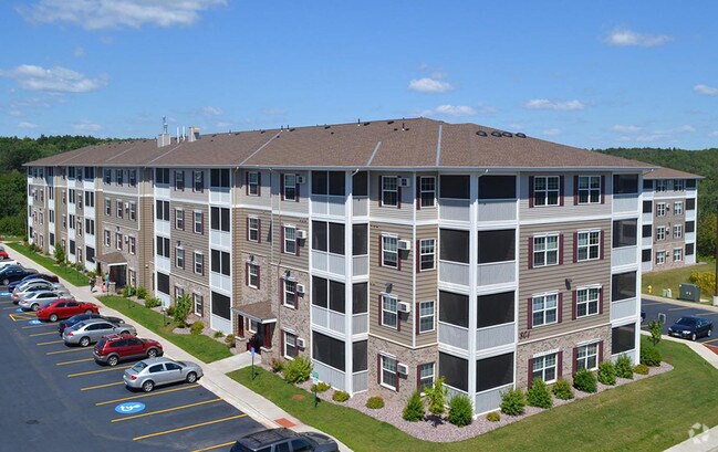 Primary Photo - Summit Ridge Luxury Apartments
