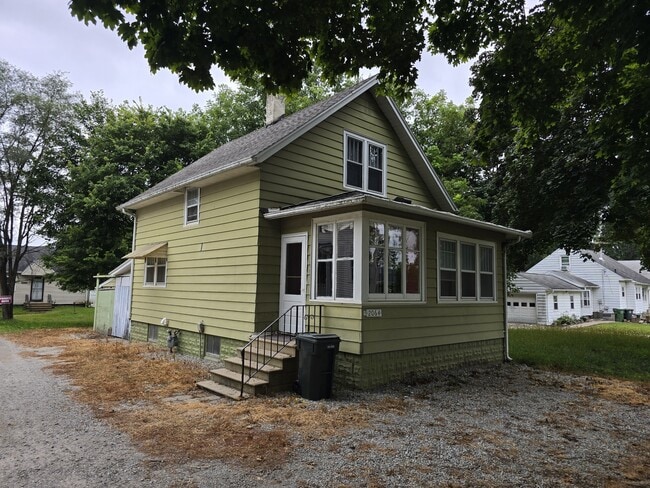 Building Photo - 2064 Independence Ave Rental