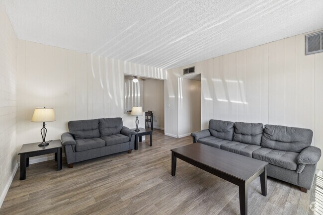 2BR, 2BA - 900SF - Living Room