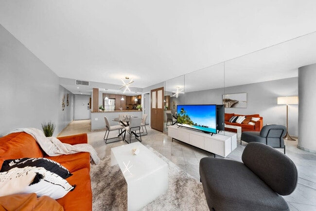 Photo - 1717 N Bayshore Dr Unidad FL10-ID1054119P