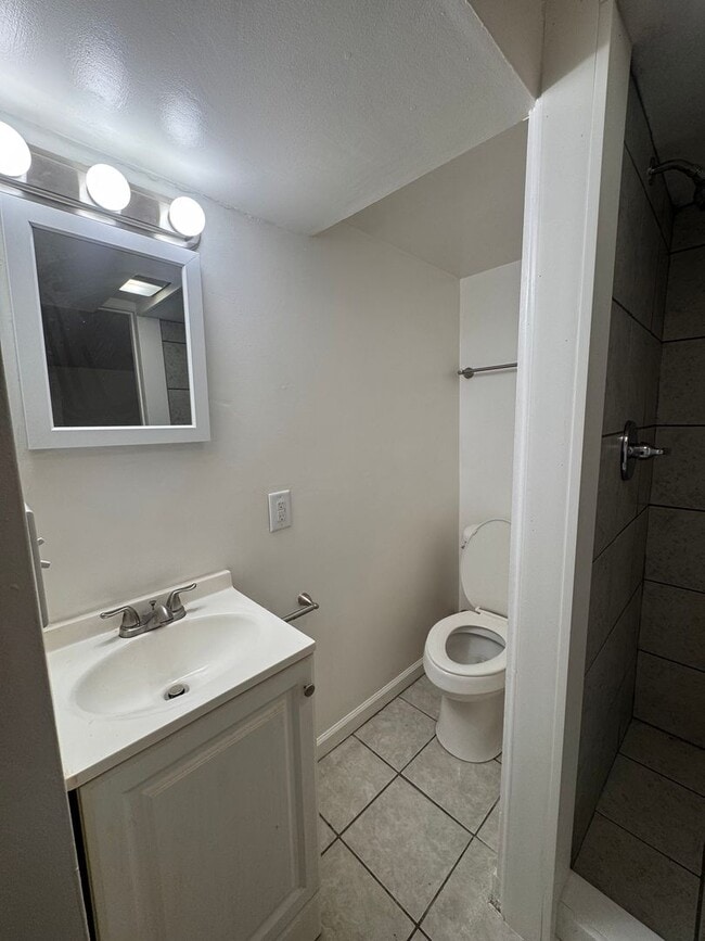 Photo - 1117 N B St. Unit 3
