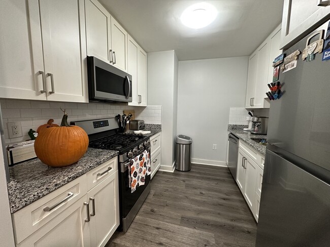 17 Hennery Wy Unit A