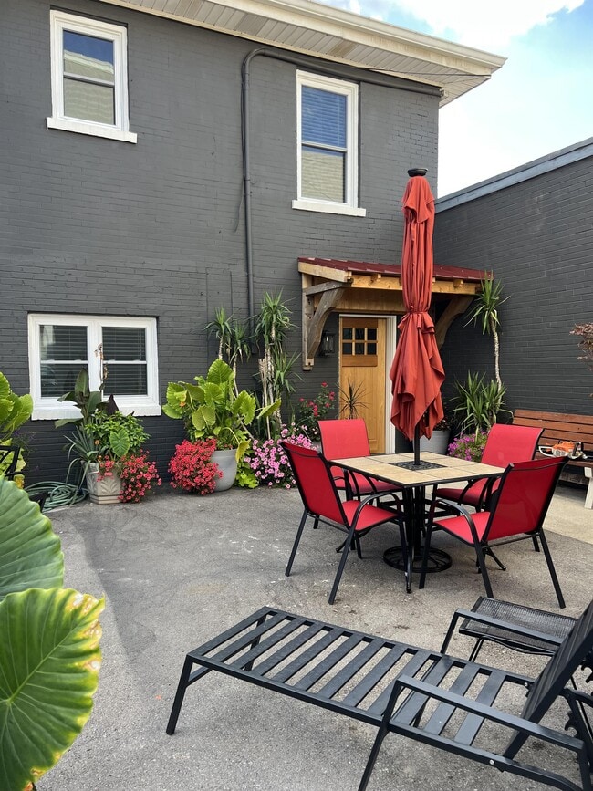 Photo - 209 Louise Ave Townhome