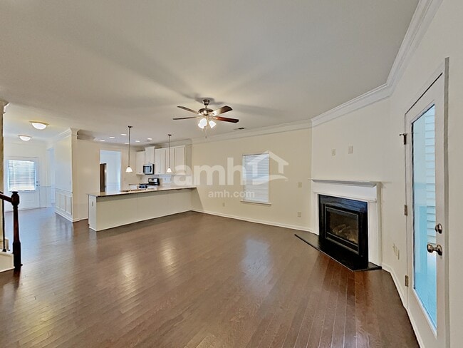 Photo - 105 Hickory Village Cir