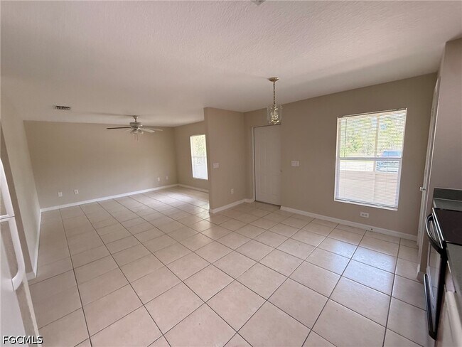 Photo - 758 Holmes Ave