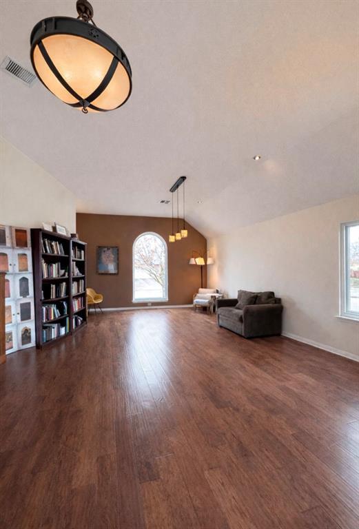 Photo - 1052 Hot Spring Valley