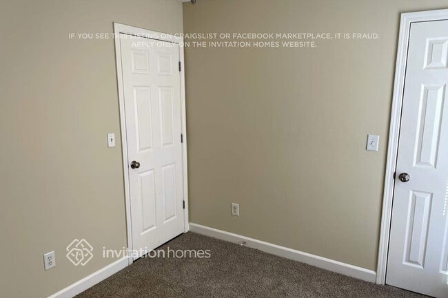 Photo - 847 Anchor Way NE