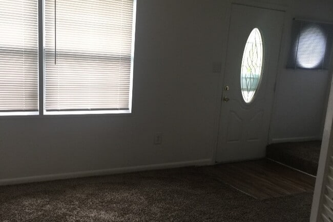 Building Photo - 1734 Dutch Village Dr Unit N-370 Rental