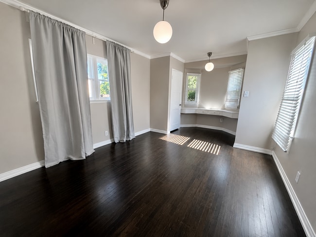 Photo - 12454 Kling St