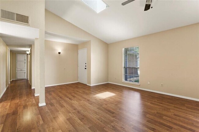 Photo - 3800 Hackberry Ln