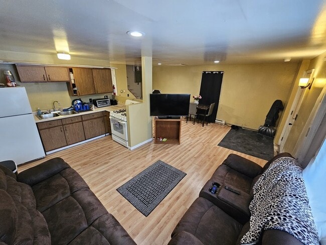 Photo - 1268 Ramona St SE