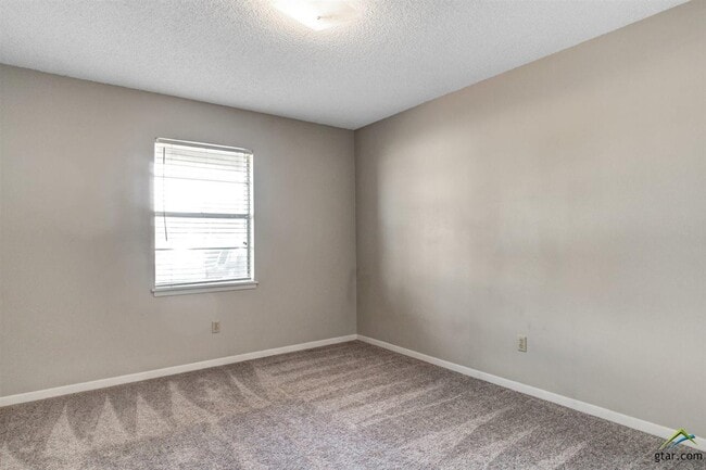 Building Photo - 407 Shiloh Rd