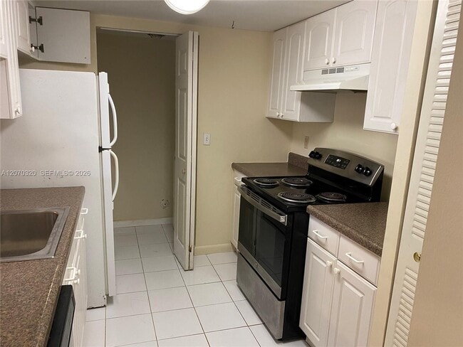 Photo - 9755 Westview Dr