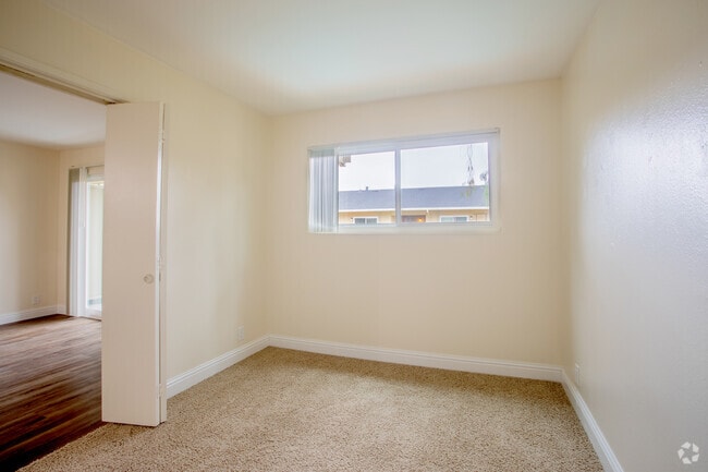 2BR, 1BA