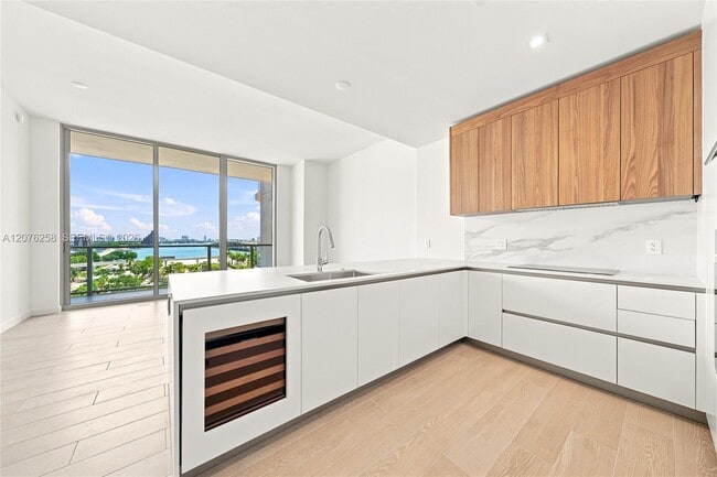 Building Photo - 1400 Biscayne Blvd Unit 708