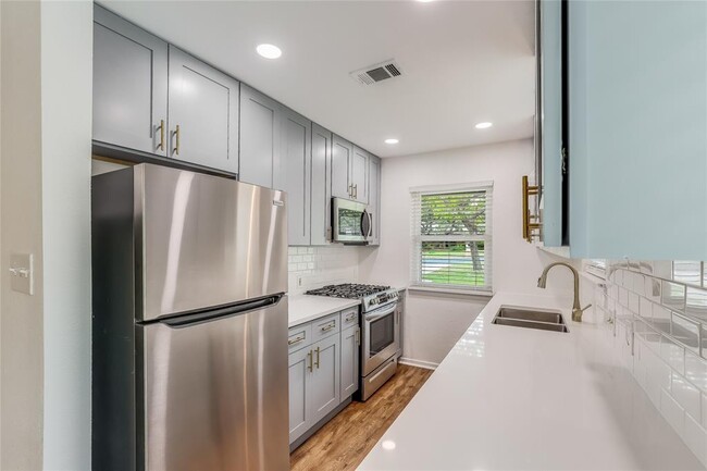 Photo - 6804 Kenosha Pass