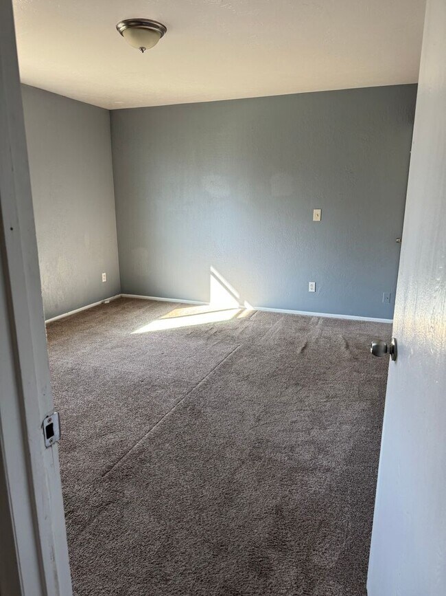 Photo - Beautiful 4-Bedroom, 2-Bath Home with Clas...
