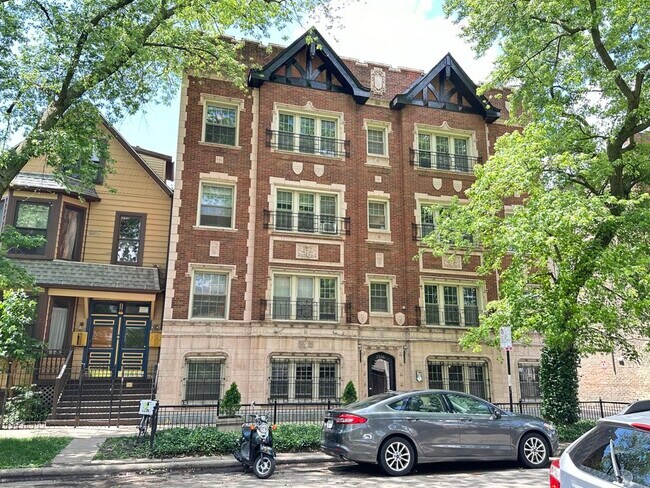 Photo - 2536 N Sawyer Ave Unidad 701 Rental