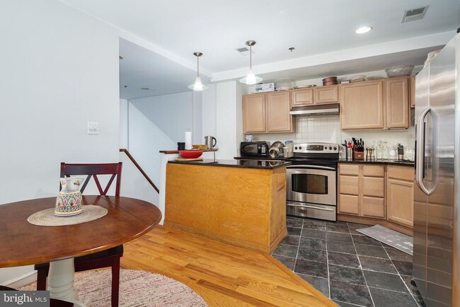 Photo - 1520 Kater St