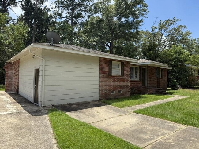 Photo - 1210 Judson St