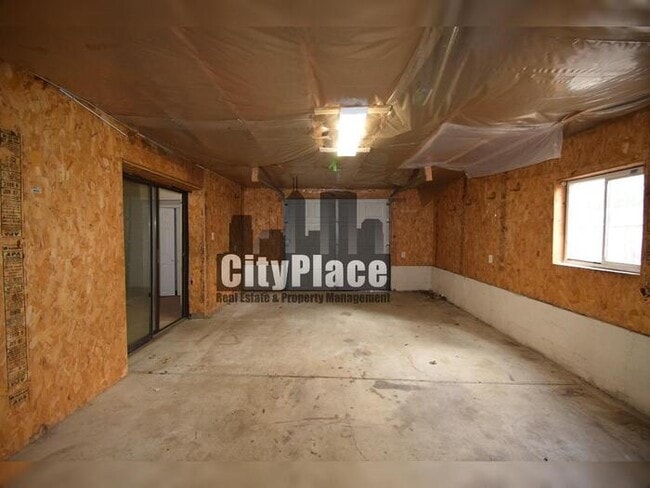 Photo - 2633 S Randolph St