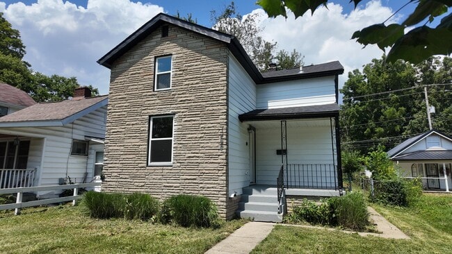 Building Photo - 1466 Manchester Ave Rental