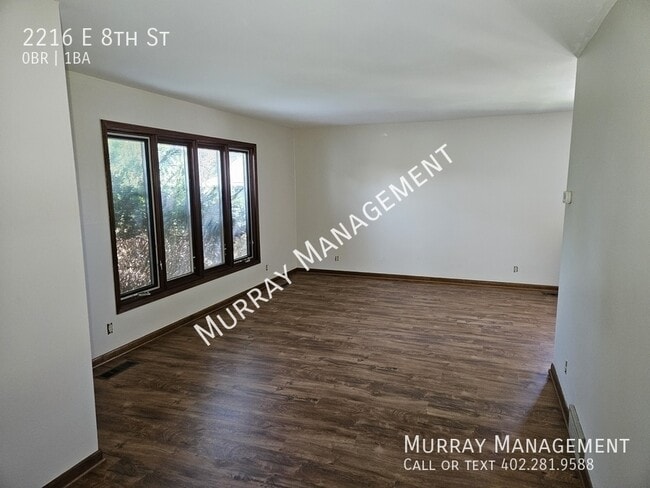 Photo - 2216 E 8th St