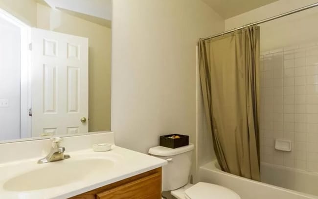 Photo - 17501 Victoria Falls Dr Casa Adosada