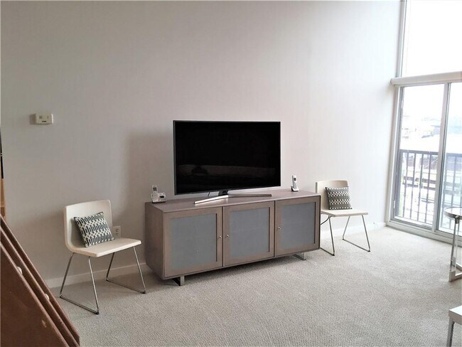 Photo - 34 Commercial Wharf Unit 34