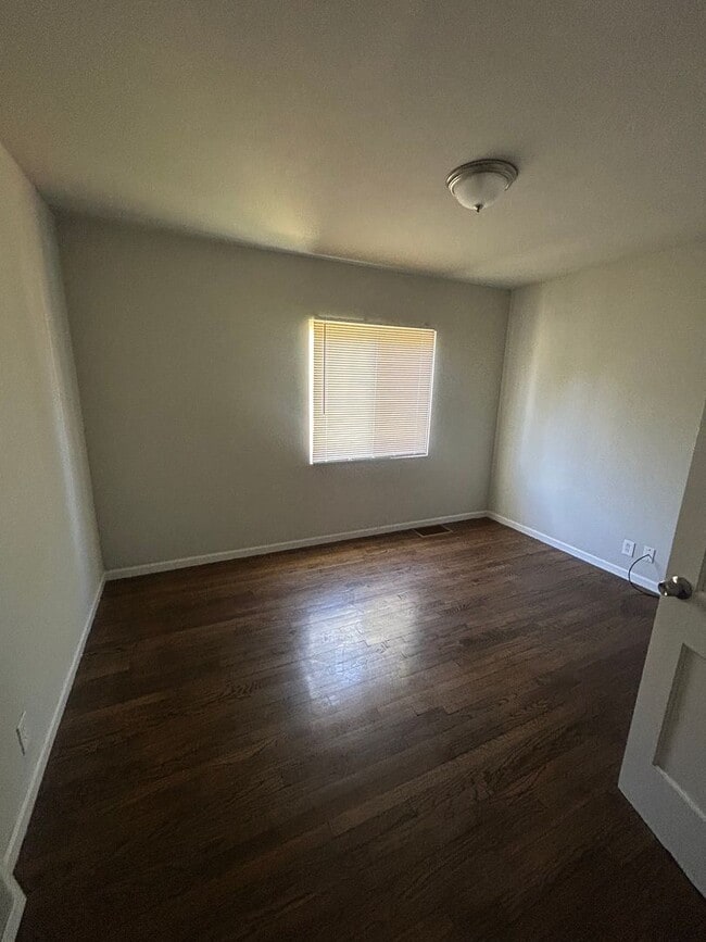 Photo - 4 Bedroom Home Section 8 Welcomed