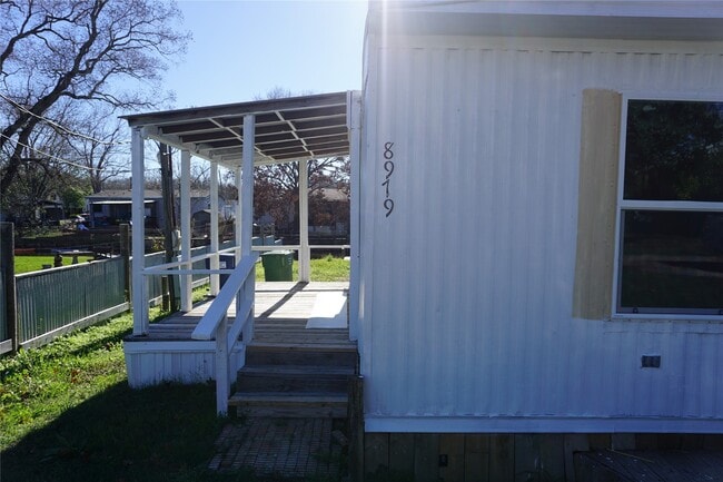 Photo - 8979 Gladewood