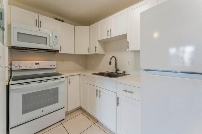 Photo - 11005 SW 1st St Unit 203