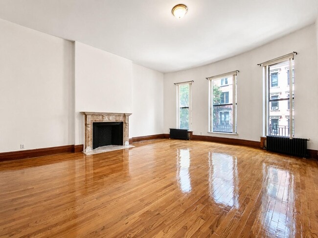 302 W 107th St Unit 1A