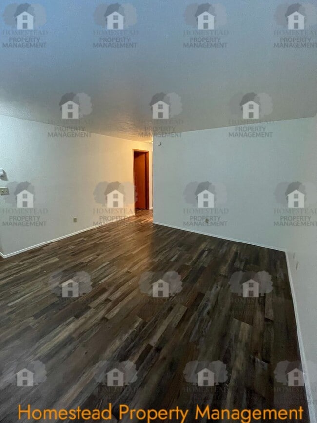 Photo - HARD TO FIND 4 BEDROOM!