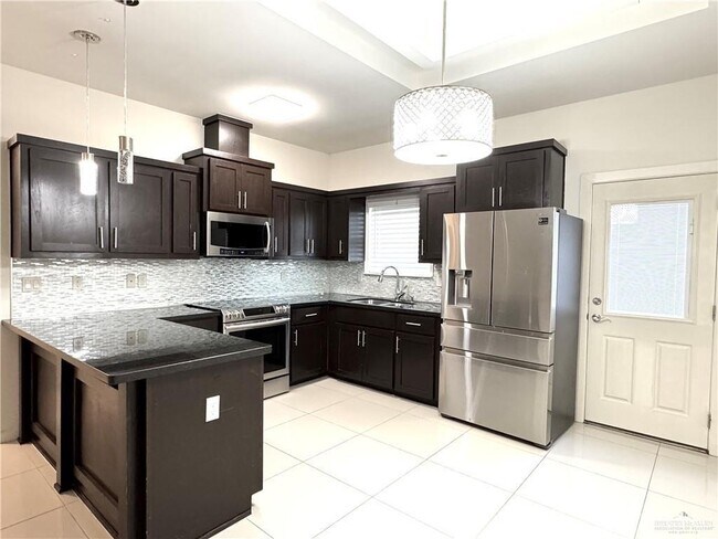 Photo - 19 Sabercat Ave Unit 2