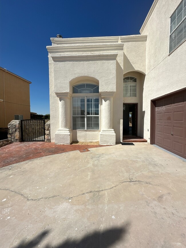 Photo - 7461 Plaza Redonda Dr