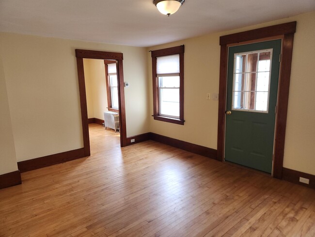 Photo - 451 Washington St