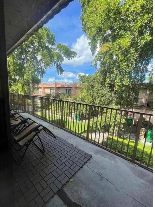 Photo - 42 Madrid Ln