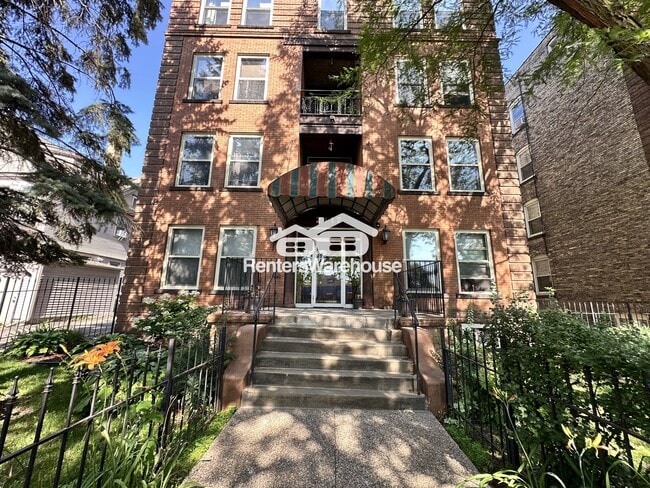 Building Photo - 2417 Emerson Ave S Unit 102 Rental