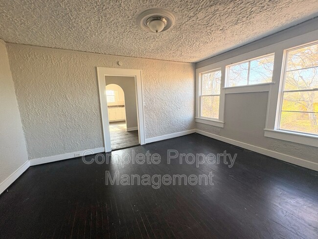 Photo - 512 81st St S