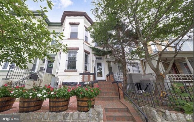 Building Photo - 3633 11th St NW Rental