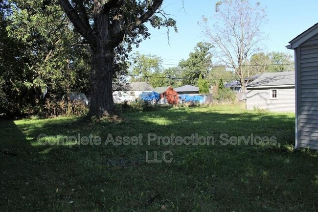 Photo - 3010 Bender St