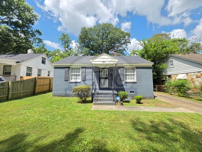 Building Photo - Beautiful 2 Bedroom Home!