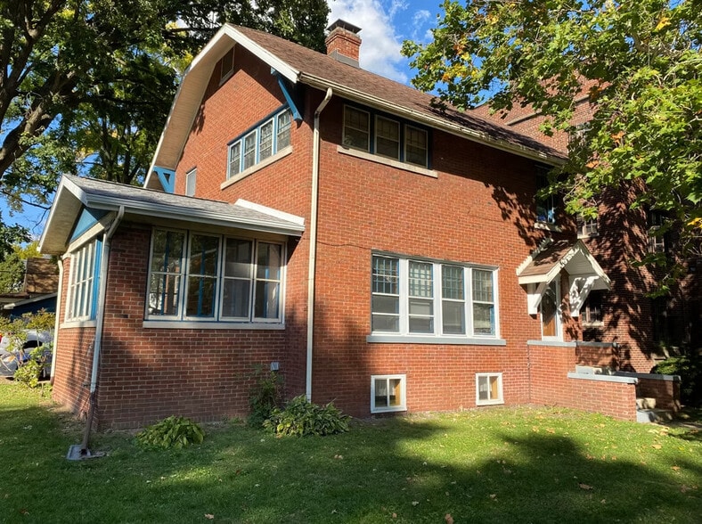 Building Photo