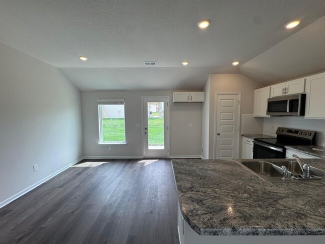 Photo - 518 N Pear St