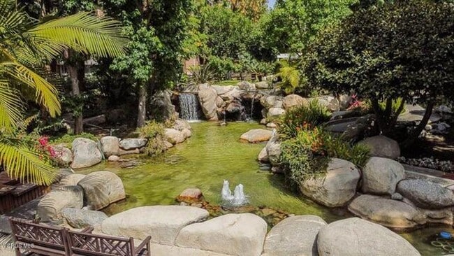 Building Photo - Marina del Rey Resort Style Living